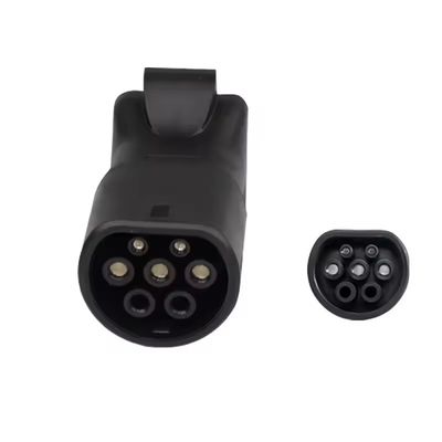 240V Input Voltage IP55 Waterproof V2L Type2 Discharger Car Discharge EV Cable Adapter for Car Charging and Discharge